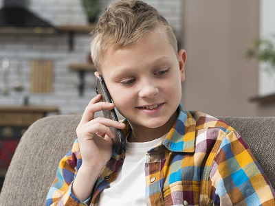 No all’ascolto delle telefonate tra i figli e l’altro genitore se non si prova la necessità