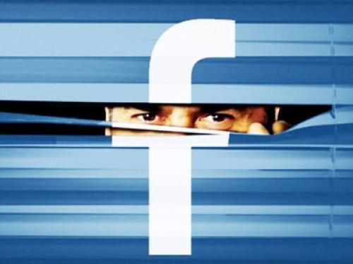 Privacy, chiunque può spiare la tua pagina Facebook