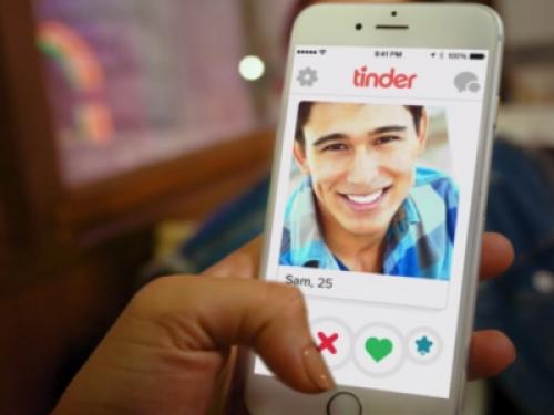 Tinder, il bottone antipanico condivide i dati personali con aziende terze come Facebook e YouTube