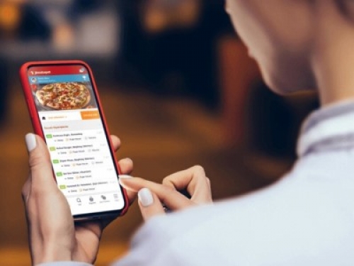 Piattaforma online di food delivery colpita da attacco hacker: trafugati i dati personali di 21 milioni di utenti