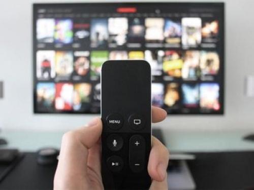 L’FBI lancia l’allarme: attenzione alle Smart TV, possono essere impiegate per spiarci