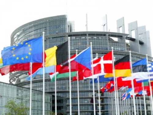 Data breach al Parlamento Ue, esposti i dati di 16mila persone tra cui deputati e funzionari