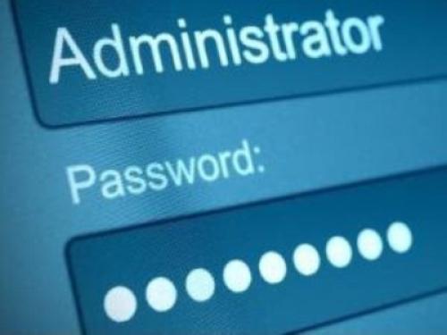 Licenziabile chi cede la password a terzi per far passare in modo fittizio la revisione auto