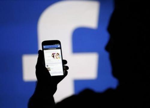 Carcere per chi commette stalking attraverso post pubblici su Facebook