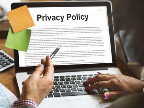 Sanzione per l'Asl che pubblica un'informativa privacy piena di strafalcioni