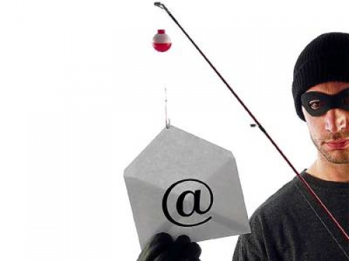 Phishing: l'allerta dell'Inps per nuovo picco di truffe via mail o tramite telefono