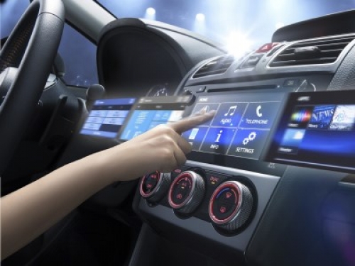 Auto connesse e Assistenti vocali: le Linee guida dei Garanti privacy europei